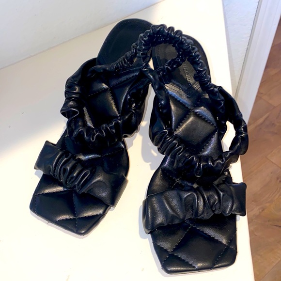 Macy’s Black kitten sandals with sling back - Picture 2 of 6